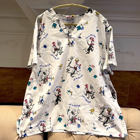 Dr Seuss Cat In The Hat Scrub V-Neck Short Sleeve - Picture 1 of 5